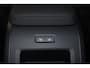 Volvo XC60 T6 Recharge AWD Ultra Black Edition - Panorama/schuifdak - IntelliSafe Assist & Surround - 360º Camera - Bowers & Wilkins audio - Adaptieve LED koplampen - Verwarmde voorstoelen, stuur & achterbank - Parkeersensoren voor & achter - Elektr. bedienb. voorstoelen met geheugen - Head up display - Draadloze tel. lader - Extra getint glas - Inklapbare trekhaak - 21' LMV