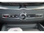 Volvo XC60 T6 Recharge AWD Ultra Black Edition - Panorama/schuifdak - IntelliSafe Assist & Surround - 360º Camera - Bowers & Wilkins audio - Adaptieve LED koplampen - Verwarmde voorstoelen, stuur & achterbank - Parkeersensoren voor & achter - Elektr. bedienb. voorstoelen met geheugen - Head up display - Draadloze tel. lader - Extra getint glas - Inklapbare trekhaak - 21' LMV