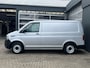 Volkswagen Transporter 2.0 TDI L1H1 4Motion 4x4 Airco Cruise controle Trekhaak 2500kg trekgewicht Telefoonverbinding Apple carplay Navigatiesysteem Parkeersensoren Achter Euro 6 1e eigenaar Dealer onderhouden