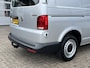 Volkswagen Transporter 2.0 TDI L1H1 4Motion 4x4 Airco Cruise controle Trekhaak 2500kg trekgewicht Telefoonverbinding Apple carplay Navigatiesysteem Parkeersensoren Achter Euro 6 1e eigenaar Dealer onderhouden