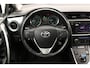 Toyota Auris 1.8 Hybrid Dynamic Automaat, Panoramadak, Achteruitrijcamera, All-Seasons, Dealeronderhouden
