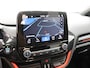 Ford Fiesta 1.0 EcoBoost ST-Line carplay, bluetooth, airco, cruise control, spoiler, bandenspanningscontrolesysteem, boordcomputer, brake assist system, hill hold functie, buitenspiegels elektrisch verstel- en verwarmbaar, e Super mooi rood, met alle functies erop die je wilt hebben voor deze mooie ST-line. De functies, zoals carplay, navigatie, airco en cruisecontrol.