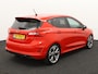 Ford Fiesta 1.0 EcoBoost ST-Line carplay, bluetooth, airco, cruise control, spoiler, bandenspanningscontrolesysteem, boordcomputer, brake assist system, hill hold functie, buitenspiegels elektrisch verstel- en verwarmbaar, e Super mooi rood, met alle functies erop die je wilt hebben voor deze mooie ST-line. De functies, zoals carplay, navigatie, airco en cruisecontrol.