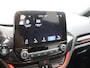 Ford Fiesta 1.0 EcoBoost ST-Line carplay, bluetooth, airco, cruise control, spoiler, bandenspanningscontrolesysteem, boordcomputer, brake assist system, hill hold functie, buitenspiegels elektrisch verstel- en verwarmbaar, e Super mooi rood, met alle functies erop die je wilt hebben voor deze mooie ST-line. De functies, zoals carplay, navigatie, airco en cruisecontrol.