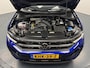 Volkswagen T-Roc 1.5 TSi DSG R-Line Navigatie-Adapt.Cr.contr-Camera-Carplay-Clima-Parkeersensoren-Lm17''velgen