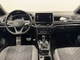 Volkswagen T-Roc 1.5 TSi DSG R-Line Navigatie-Adapt.Cr.contr-Camera-Carplay-Clima-Parkeersensoren-Lm17''velgen
