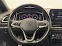 Volkswagen T-Roc 1.5 TSi DSG R-Line Navigatie-Adapt.Cr.contr-Camera-Carplay-Clima-Parkeersensoren-Lm17''velgen