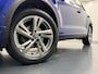 Volkswagen T-Roc 1.5 TSi DSG R-Line Navigatie-Adapt.Cr.contr-Camera-Carplay-Clima-Parkeersensoren-Lm17''velgen