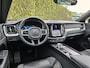 Volvo XC60 T8 Plug-in hybrid AWD Ultimate Dark | Panoramadak | 360 camera | Stoel/Stuur Verwarming | Harman/Kardon |