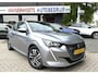 Peugeot 208 100 Pk Benzine ** Automaat ** Luxe Allure * Navigatie * Trekhaak * Panoramadak * 3-D Dashboard * Keyless Start Button * 1/2 Leder Interieur * L.M. Velgen * Vingerhoets; Vierde Generatie Eersteklas Service. Al meer dan 100 jaar een begrip in de Brabantse Kempen.