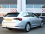 Skoda Octavia Combi 1.0 e-TSI 110PK Automaat Business Edition /NAVI/17'LM/PDC/LED/Keyless/Lane assist/Trekhaak/DAB+/Cruise control/NAP! 1e eig!