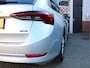 Skoda Octavia Combi 1.0 e-TSI 110PK Automaat Business Edition /NAVI/17'LM/PDC/LED/Keyless/Lane assist/Trekhaak/DAB+/Cruise control/NAP! 1e eig!