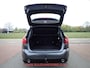 BMW 2-Serie Active Tourer 220i M Sport / PANODAK / TREKHAAK / SPORTSTOELEN / NAVI / CRUISE
