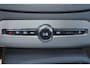 Volvo XC90 T8 Recharge AWD Inscription - Luchtvering - Panorama/schuifdak - IntelliSafe Assist & Surround - 360º Camera - Harman/Kardon audio - Adaptieve LED koplampen - Verwarmde voorstoelen, stuur & achterbank - Parkeersensoren voor & achter - Elektr. bedienb. voorstoelen met geheugen - Head up display - Draadloze tel. lader - Standkachel - Extra getint glas - Inklapbare trekhaak - 20' LMV