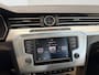 Volkswagen Passat 1.8 TSI Highline Airco ECC | LED | Parkeer Sensoren | Adaptive Cruise | Navigatie | Isofix