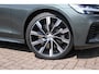 Volvo V60 T8 Automaat Plug-in hybrid AWD Plus Dark |Performance Edition| Black Edition logos | Exterior Styling kit met uitdempers | 20"Lichtmetalen velgen| Parkeercamera achter | Google Services|Premium Audio by Harman en Kardon| Interieur Voorverwarming| Adaptieve Cruise Control| Blind Spot