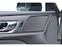 Volvo V60 T8 Automaat Plug-in hybrid AWD Plus Dark |Performance Edition| Black Edition logos | Exterior Styling kit met uitdempers | 20"Lichtmetalen velgen| Parkeercamera achter | Google Services|Premium Audio by Harman en Kardon| Interieur Voorverwarming| Adaptieve Cruise Control| Blind Spot