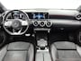 Mercedes-Benz A-klasse 180 AMG line | Night pakket | Panorama schuifdak | Parkeerpakket met achteruitrijcamera | Spiegelpakket | Inclusief 12 Maanden Garantie.