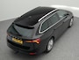 Skoda Octavia Combi 1.5 TSI 150pk First Edition | Trekhaak | Verwarmbaar voorruit | Stoelverwarming | Adaptieve cruise control | LED Matrix |