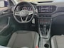 Volkswagen T-Cross 1.0 TSI Style Executive Multimedia Parkeersensoren / Navigatie / 17"LM velgen / Clima / Led verlichting