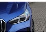 BMW X1 (u11) 18i SDRIVE AUTOMAAT M-SPORT SHADOW LINE Navi | Cruise | Camera | Sfeerverl. | Keyless | Led | 18 Inch LM |