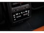 Porsche Macan 4 100 kWh Ijsgrijs | Luchtvering | Head-Up Display | 18- Voudige Stoelen | Panoramadak | Passengerdisplay | Trekhaak | Bose Audio | Innodrive