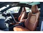 Porsche Macan 4 100 kWh Ijsgrijs | Luchtvering | Head-Up Display | 18- Voudige Stoelen | Panoramadak | Passengerdisplay | Trekhaak | Bose Audio | Innodrive