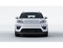 Porsche Macan 4 100 kWh Ijsgrijs | Luchtvering | Head-Up Display | 18- Voudige Stoelen | Panoramadak | Passengerdisplay | Trekhaak | Bose Audio | Innodrive