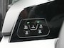 Volkswagen Golf Variant 1.5 eTSI R-Line Edition Automaat - IQ light - Navigatie - Achterklep elektrisch - Trekhaak - Stoelverwarming - ACC - Camera