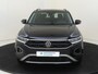 Volkswagen T-Roc 1.5 TSI Life | Parkeerassistent | Stoelverwarming | CarPlay | Elektrisch inklapbare buitenspiegels | Parkeersensoren | Adaptieve cruise control | Climate control |