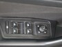Volkswagen T-Roc 1.5 TSI Life | Parkeerassistent | Stoelverwarming | CarPlay | Elektrisch inklapbare buitenspiegels | Parkeersensoren | Adaptieve cruise control | Climate control |