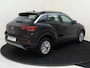 Volkswagen T-Roc 1.5 TSI Life | Parkeerassistent | Stoelverwarming | CarPlay | Elektrisch inklapbare buitenspiegels | Parkeersensoren | Adaptieve cruise control | Climate control |