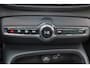 Volvo XC40 B3 Plus Black Edition - IntelliSafe Assist & Surround - 360º Camera - Harman Kardon audio - Adaptieve LED koplampen - Verwarmde voorstoelen & stuur - Parkeersensoren voor & achter - Elektr. bedienb. voorstoelen met geheugen links - Draadloze tel. lader - Standkachel - Extra getint glas - 20' LMV