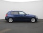 BMW 1-Serie 118i Corporate Lease High Executive AUTOMAAT | NAVIGATIE | CAMERA | M-STUUR | LEDER | PDC | CLIMA | STOELVERWARMING | LED | 12 MAANDEN BOVAG GARANTIE |