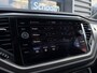 Volkswagen T-Roc 1.5 TSI 150 pk Style 7-DSG | Achteruitrijcamera | Cruise control adaptief | LED koplampen |