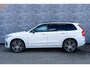 Volvo XC90 2.0 T8 Recharge AWD R-Design | Long Range | 7 Zits | Adaptieve Cruise Control | Panoramadak | Head-Up Display | 22" Velgen | Harman Kardon Audio | Stoel-/Stuurverwarming | Parkeercamera | Standkachel |