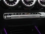 Mercedes-Benz B-klasse 200 AMG Line Panoramadak / Keyless / Nightpakket / Parkeercamera / Elektr. Trekhaak / Sfeerverlichting / Stoelverwarming