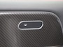 Mercedes-Benz B-klasse 200 AMG Line Panoramadak / Keyless / Nightpakket / Parkeercamera / Elektr. Trekhaak / Sfeerverlichting / Stoelverwarming