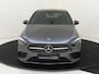 Mercedes-Benz B-klasse 200 AMG Line Panoramadak / Keyless / Nightpakket / Parkeercamera / Elektr. Trekhaak / Sfeerverlichting / Stoelverwarming