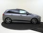 Mercedes-Benz B-klasse 200 AMG Line Panoramadak / Keyless / Nightpakket / Parkeercamera / Elektr. Trekhaak / Sfeerverlichting / Stoelverwarming