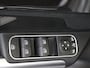 Mercedes-Benz B-klasse 200 AMG Line Panoramadak / Keyless / Nightpakket / Parkeercamera / Elektr. Trekhaak / Sfeerverlichting / Stoelverwarming