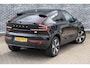Volvo C40 Recharge Plus 69 kWh | Warmtepomp | Panoramadak | Achteruitrijcamera | Parkeersensoren | Keyless Entry | Elektrische Achterklep | Cruise Control Adaptief | BLIS | Navigatie | Apple Carplay | Android AutoDetectie | Stoel-/Stuurverwarming | Warmtepomp | Apple Carplay/Android Auto |