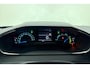 Peugeot 2008 1.2 Hybrid 145 Style | Cruise control | Schakelpadels | Parkeersensoren | Style velgen | Apple carplay | i-cockpit | Spraakbediening | Centrale deurvergrendeling