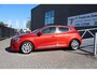 Renault Clio 1.0 TCe Intens 360 graden camera/Stoelverwarming/Lane assist/Cruise control/Apple carplay/Dodehoek detectie/Parkeersensoren/Licht metaal