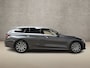BMW 3-Serie 320e High Executive 204Pk Automaat (PANORAMADAK, HEAD-UP DISPLAY, MEMORY SEATS, LASER KOPLAMPEN, LEDER, STUUR/STOELVERWARMING, 360 CAMERA, APPLE CARPLAY, SFEERVERLICHTING, GETINT GLAS, NIEUWSTAAT)
