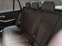 BMW 3-Serie 320e High Executive 204Pk Automaat (PANORAMADAK, HEAD-UP DISPLAY, MEMORY SEATS, LASER KOPLAMPEN, LEDER, STUUR/STOELVERWARMING, 360 CAMERA, APPLE CARPLAY, SFEERVERLICHTING, GETINT GLAS, NIEUWSTAAT)