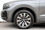 Volkswagen Touareg 3.0 TSI eHybrid PHEV 4 Motion - 381 pk **Pano / Trekhaak / IQ Light