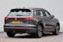 Volkswagen Touareg 3.0 TSI eHybrid PHEV 4 Motion - 381 pk **Pano / Trekhaak / IQ Light