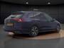 Volkswagen Golf Variant 1.5 eTSI R-Line | Trekhaak | Camera | Stoelverwarming | Carplay |