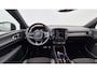 Volvo XC40 1.5 T4 Recharge R-Design Climate - Camera achter - Privacy Glass - 19 Licht metaal - RG0R interieur - PDC voor en achter - Voorruit verwarming